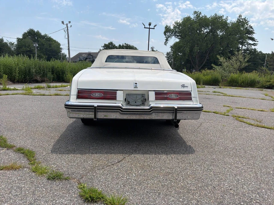 1985 Buick Riviera 4th-7th Gen - Image 8 of 31