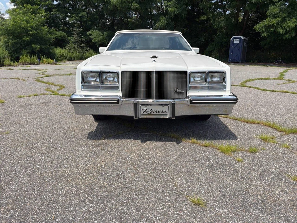 1985 Buick Riviera 4th-7th Gen - Image 16 of 31