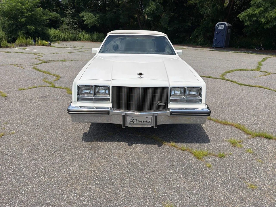 1985 Buick Riviera 4th-7th Gen - Image 14 of 31