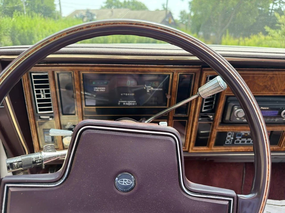 1985 Buick Riviera 4th-7th Gen - Image 20 of 31