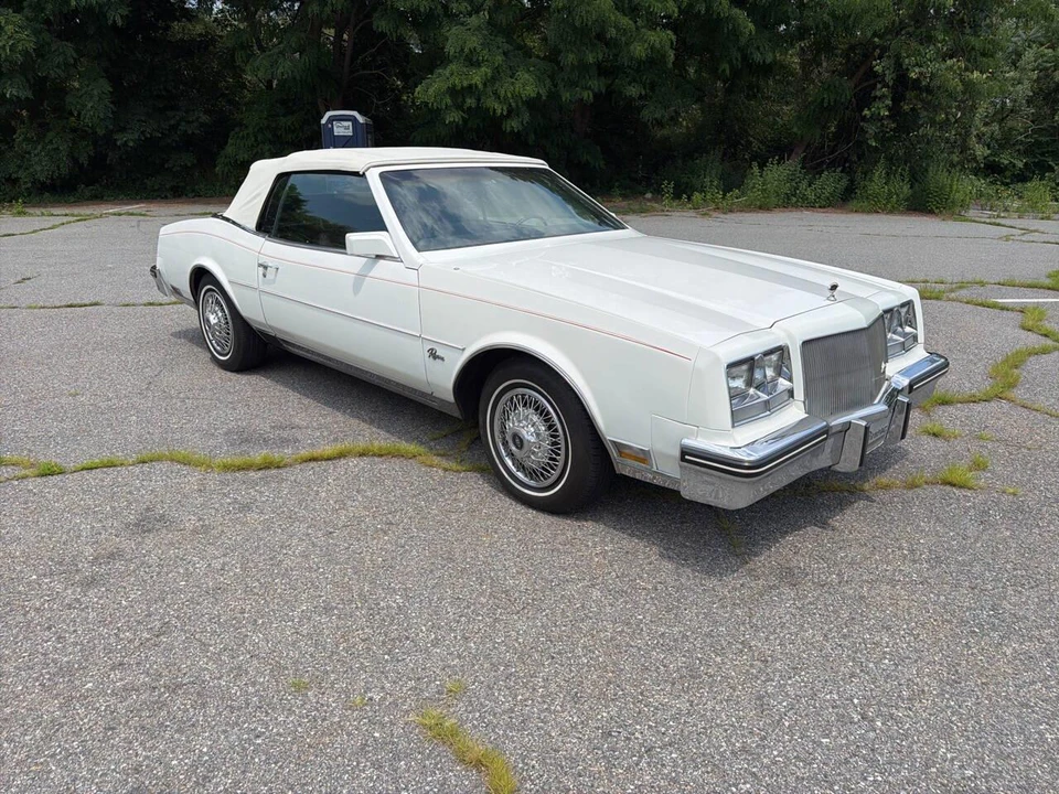 1985 Buick Riviera 4th-7th Gen - Image 13 of 31