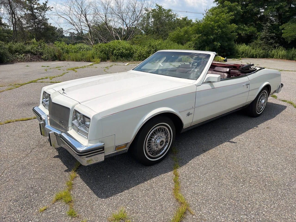 1985 Buick Riviera 4th-7th Gen - Image 23 of 31