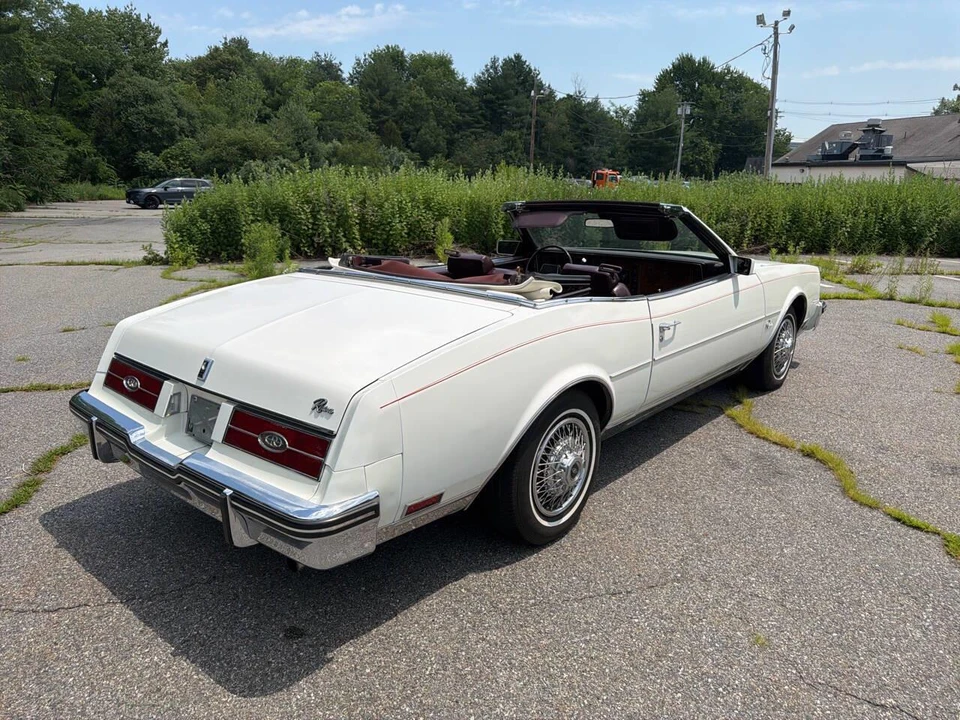 1985 Buick Riviera 4th-7th Gen - Image 24 of 31