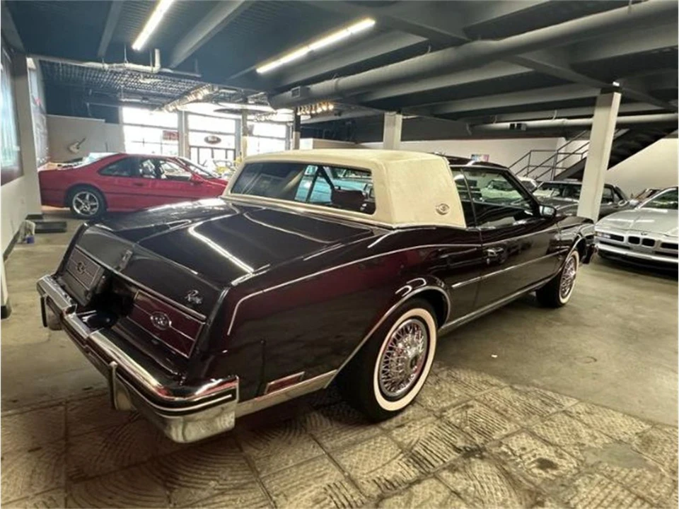 1985 Buick Riviera 4th-7th Gen - Image 4 of 27