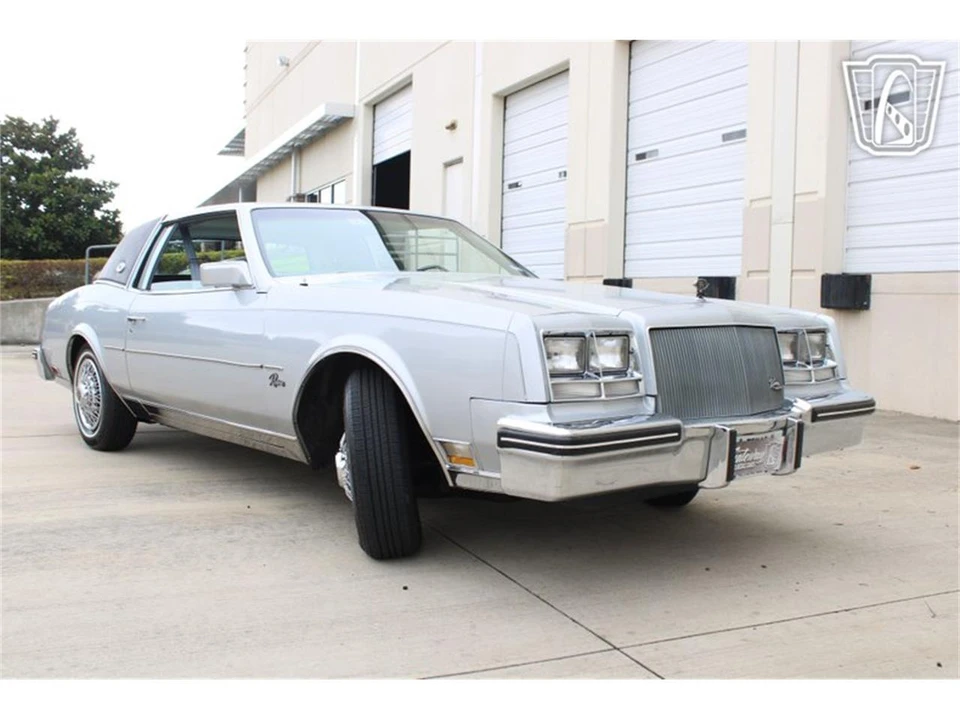 1985 Buick Riviera 4th-7th Gen - Image 21 of 31