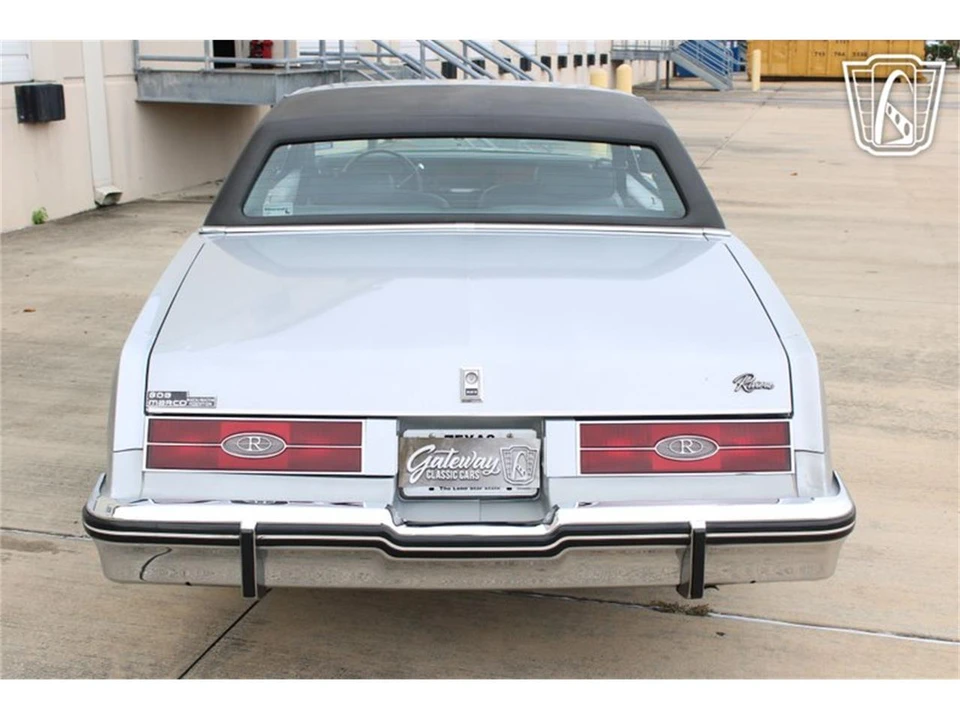 1985 Buick Riviera 4th-7th Gen - Image 11 of 31