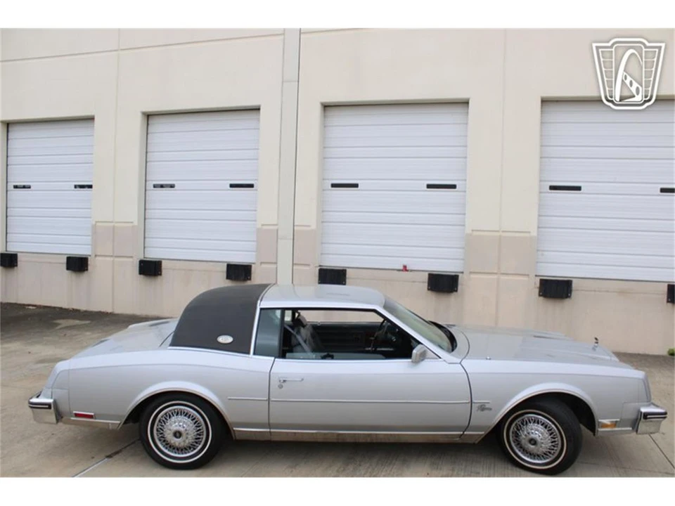 1985 Buick Riviera 4th-7th Gen - Image 16 of 31