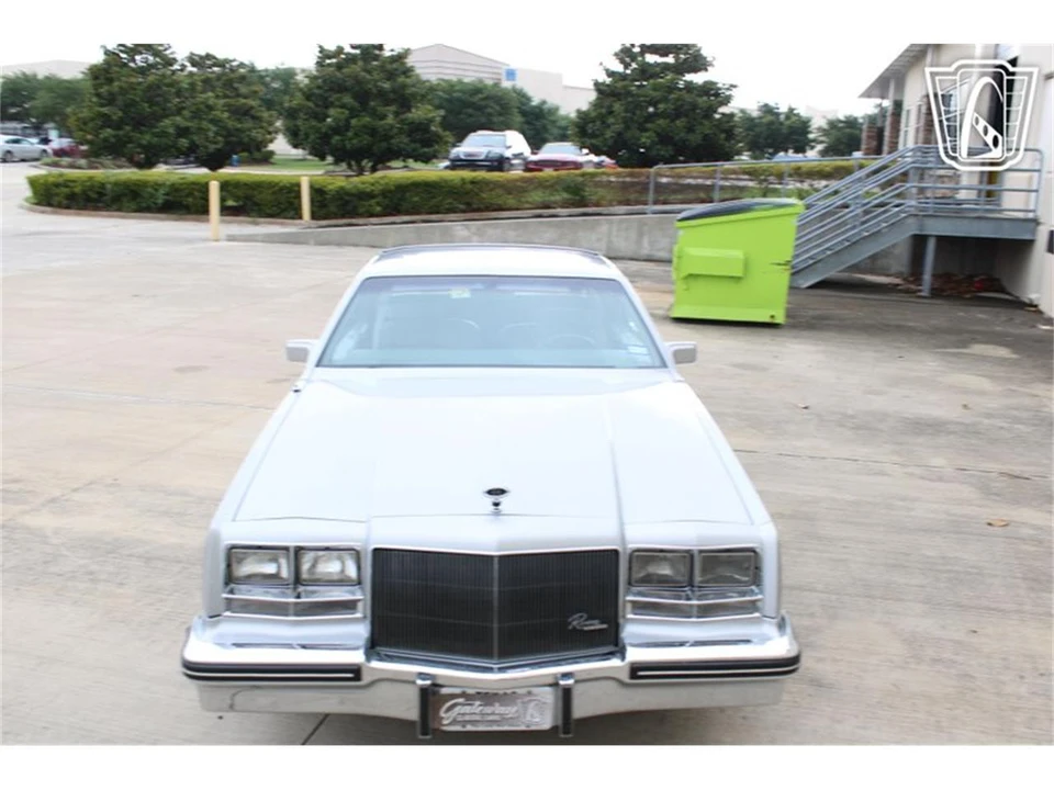 1985 Buick Riviera 4th-7th Gen - Image 22 of 31