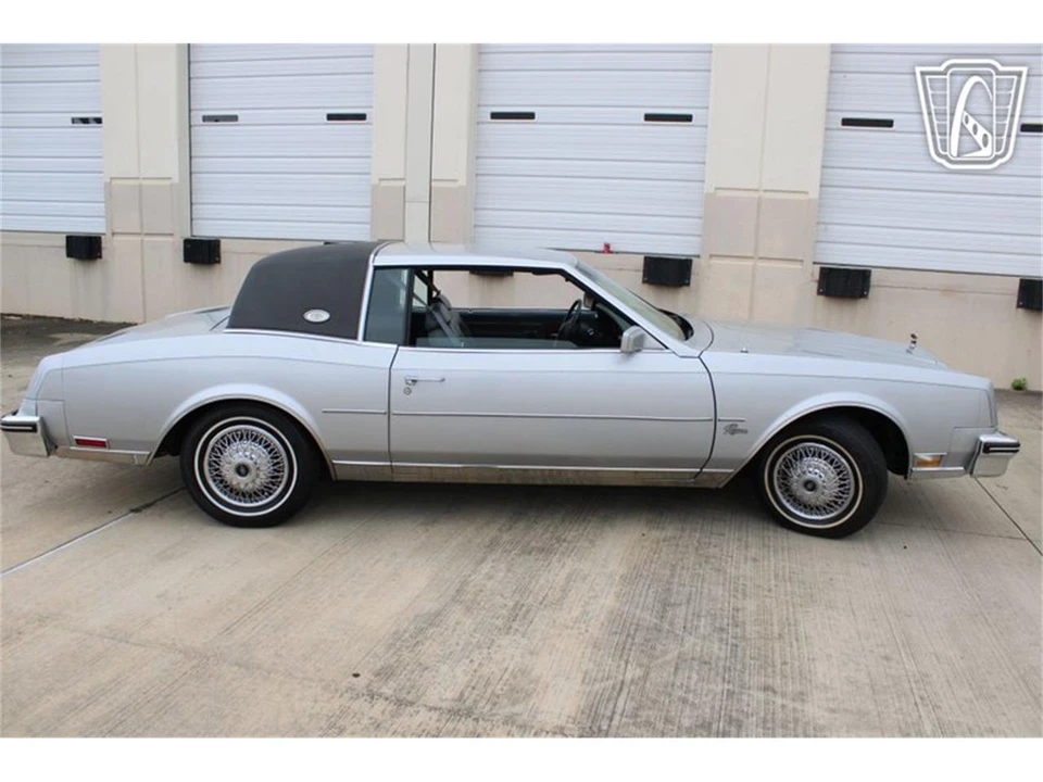 1985 Buick Riviera 4th-7th Gen - Image 17 of 31