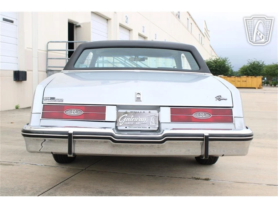 1985 Buick Riviera 4th-7th Gen - Image 12 of 31