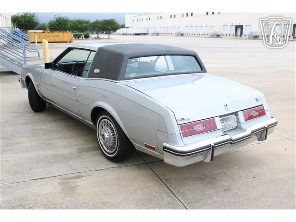 1985 Buick Riviera 4th-7th Gen - Image 8 of 31