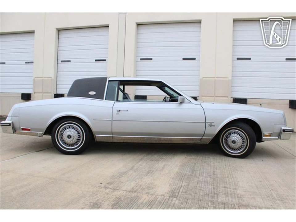 1985 Buick Riviera 4th-7th Gen - Image 18 of 31