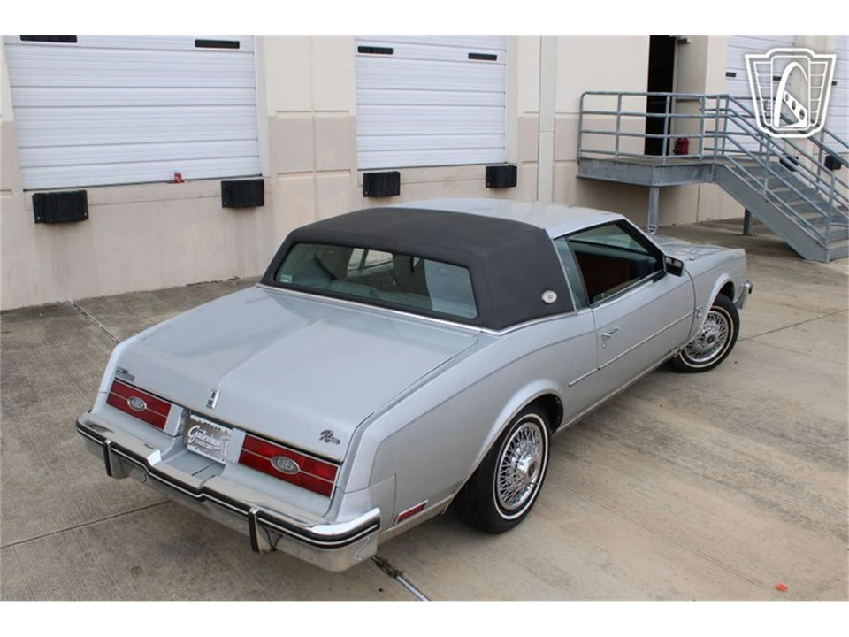 1985 Buick Riviera 4th-7th Gen - Image 13 of 31