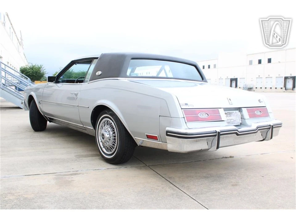 1985 Buick Riviera 4th-7th Gen - Image 9 of 31