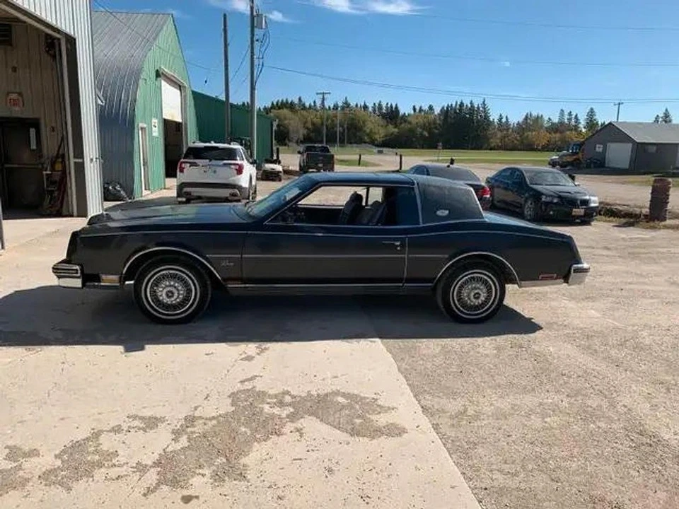 1985 Buick Riviera 4th-7th Gen - Image 2 of 8