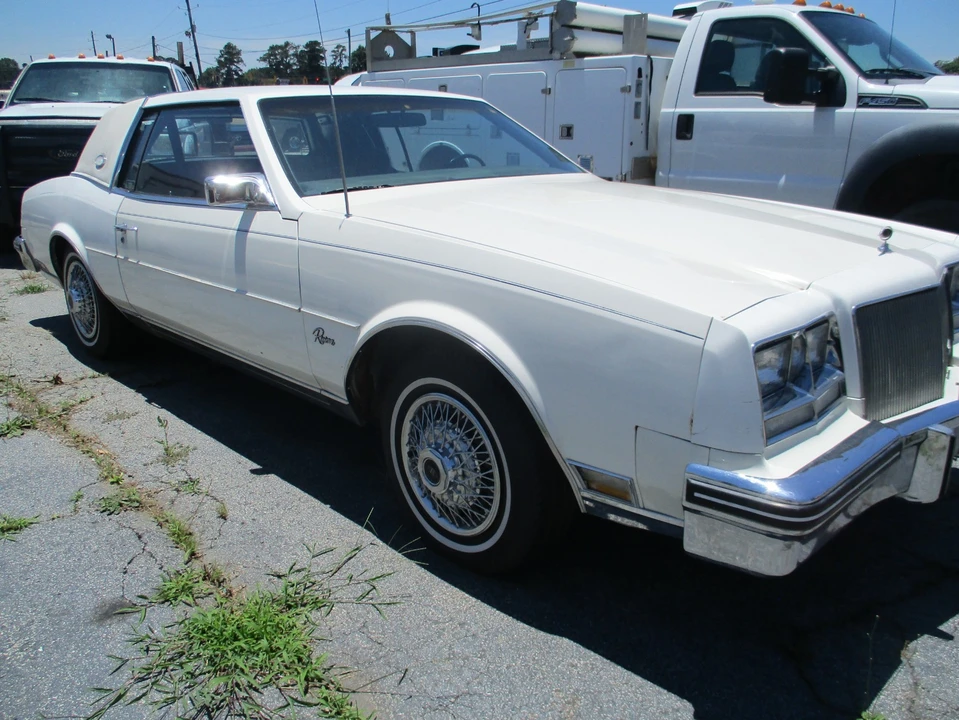 1985 Buick Riviera 4th-7th Gen - Image 8 of 15