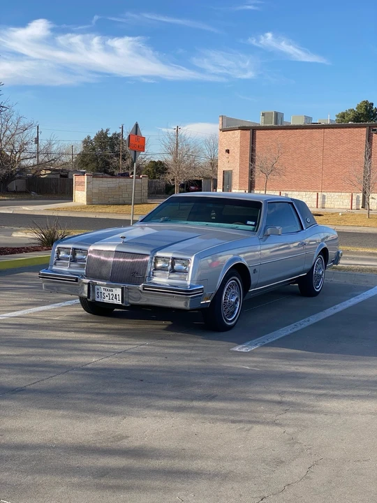 1985 Buick Riviera 4th-7th Gen - Image 4 of 8