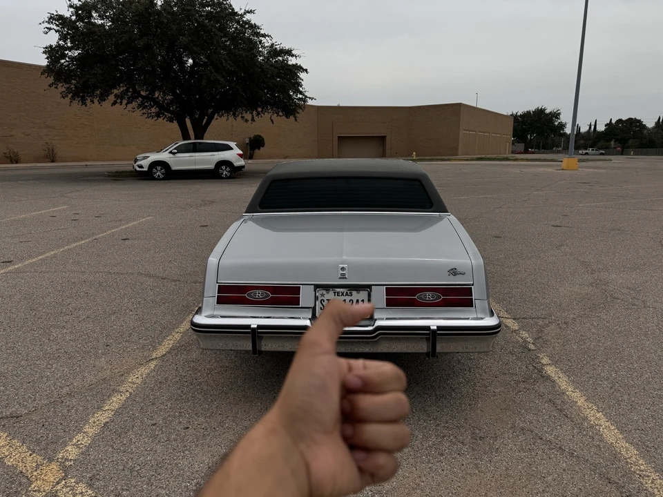 1985 Buick Riviera 4th-7th Gen - Image 6 of 8