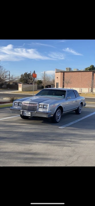 1985 Buick Riviera 4th-7th Gen - Image 2 of 8