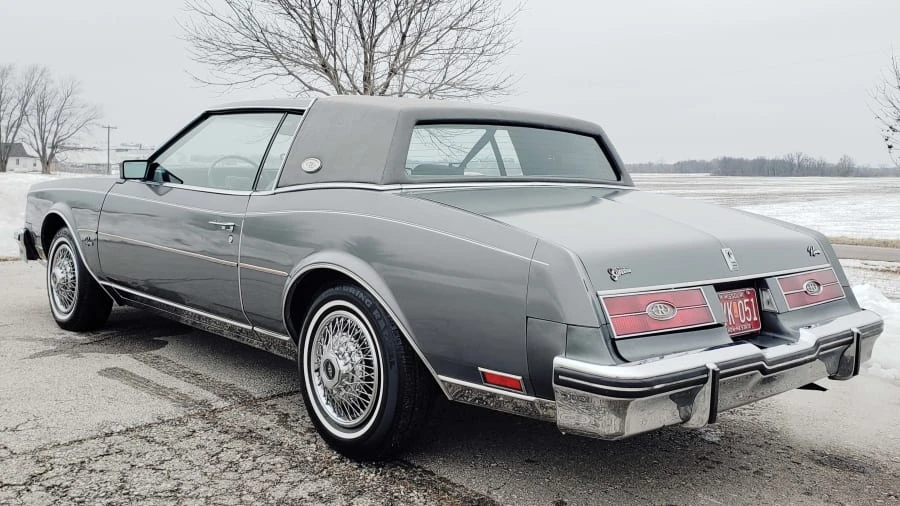 1985 Buick Riviera 4th-7th Gen - Image 12 of 12