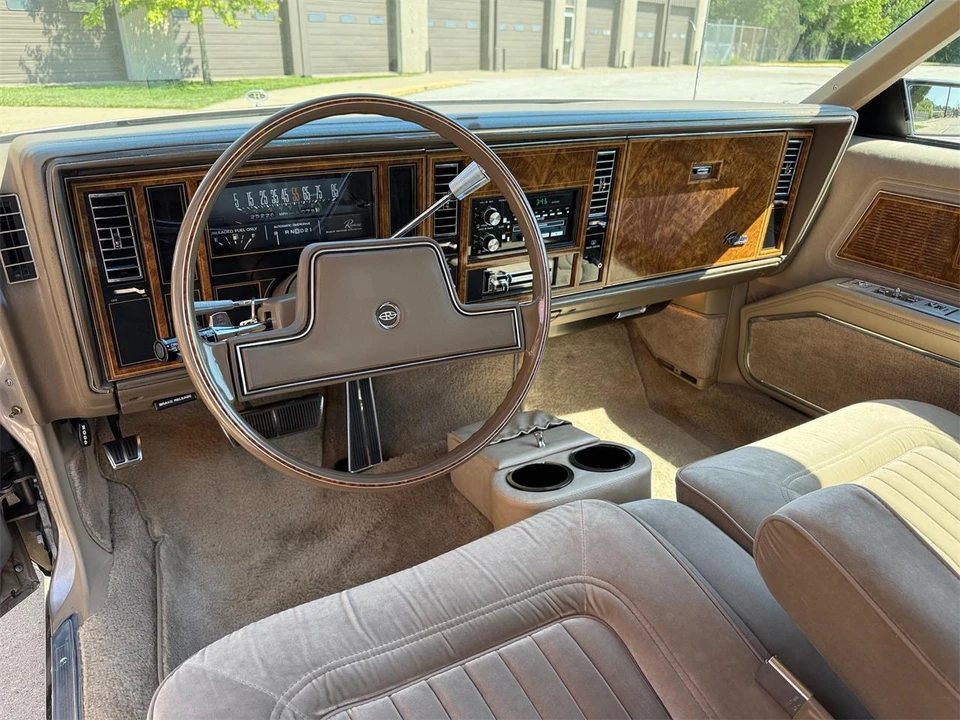 1985 Buick Riviera 4th-7th Gen - Image 8 of 13