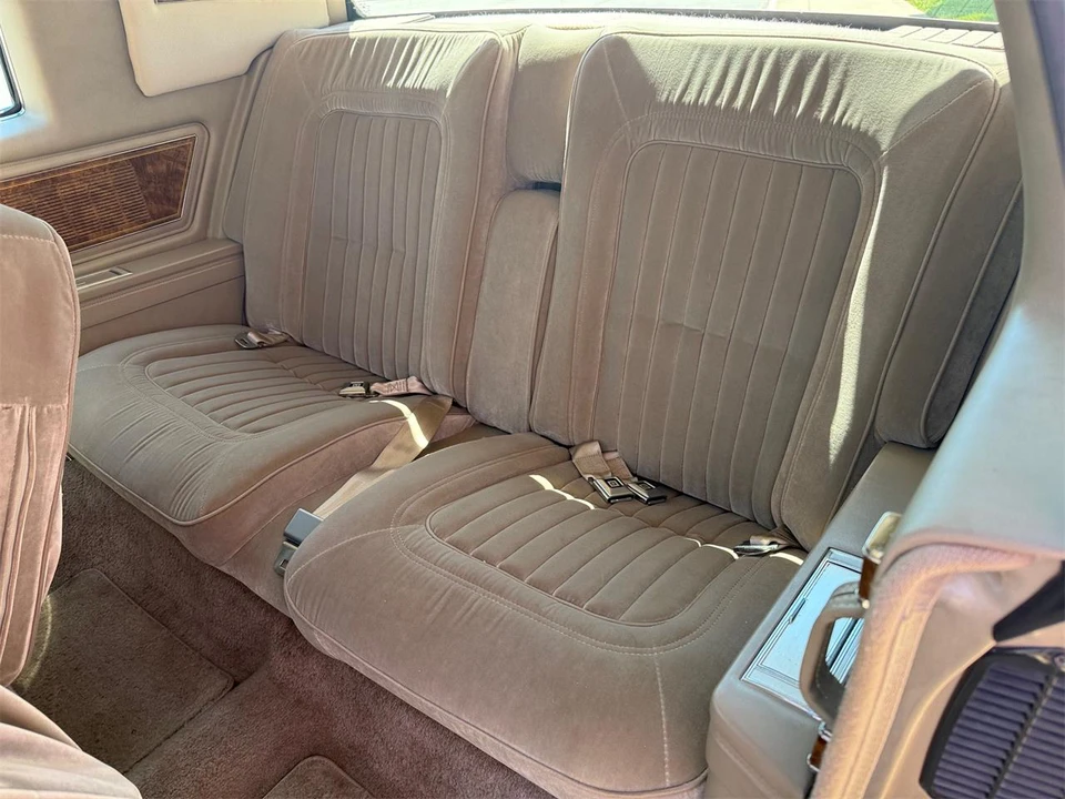 1985 Buick Riviera 4th-7th Gen - Image 10 of 13