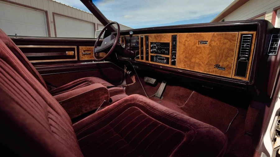 1985 Buick Riviera 4th-7th Gen - Image 5 of 12