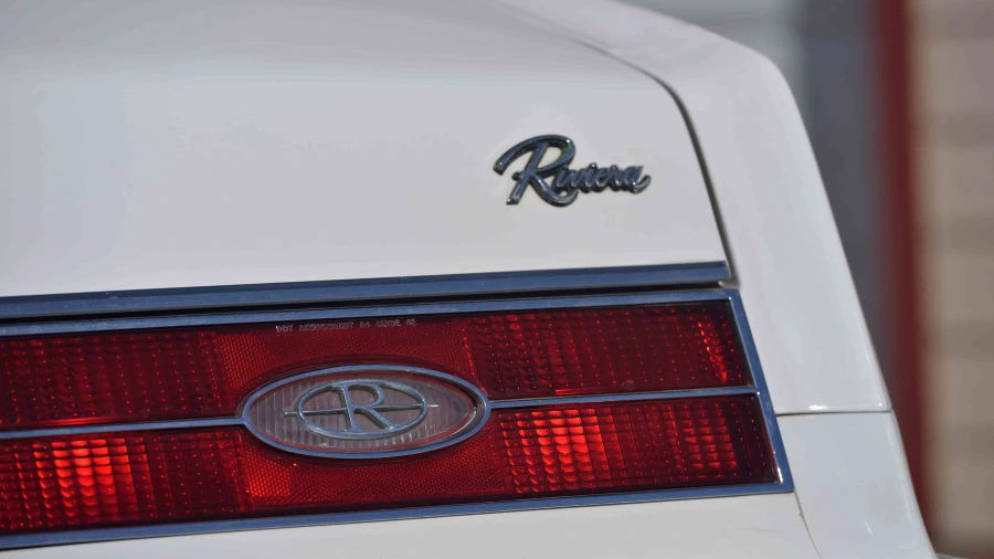 1985 Buick Riviera 4th-7th Gen - Image 11 of 12
