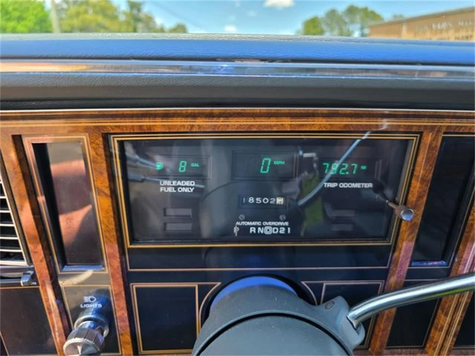 1985 Buick Riviera 4th-7th Gen - Image 19 of 31