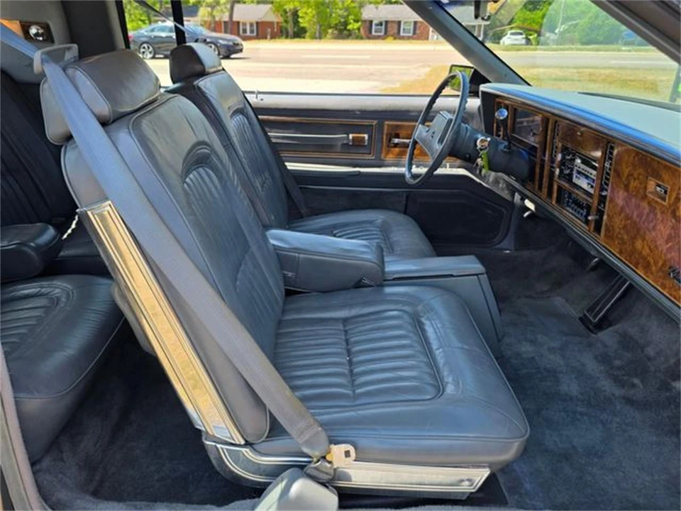 1985 Buick Riviera 4th-7th Gen - Image 29 of 31