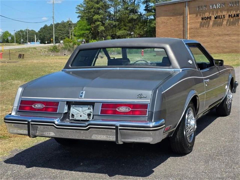 1985 Buick Riviera 4th-7th Gen - Image 8 of 31