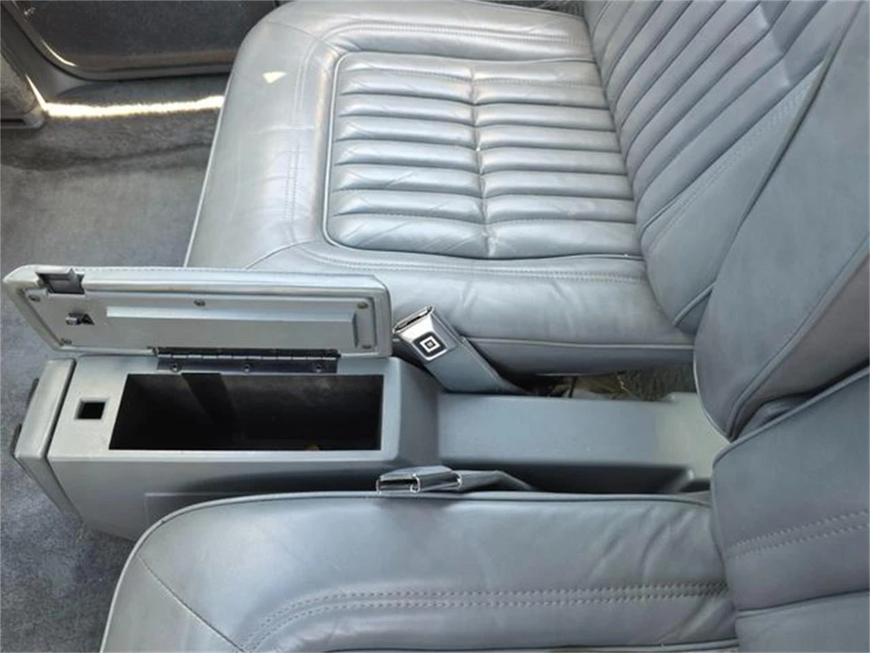 1985 Buick Riviera 4th-7th Gen - Image 24 of 31