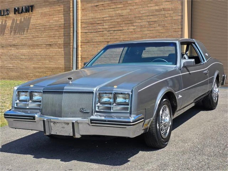 1985 Buick Riviera 4th-7th Gen - Image 2 of 31