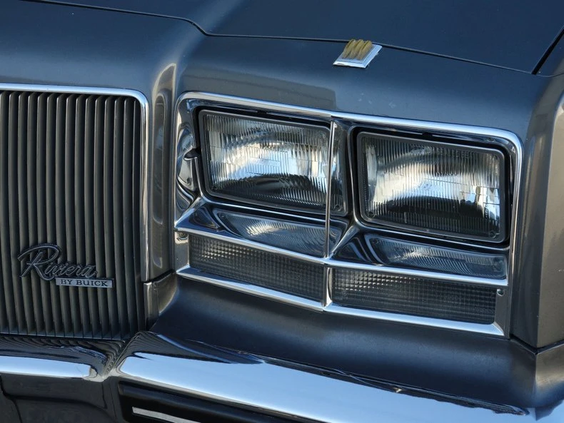 1985 Buick Riviera 4th-7th Gen - Image 12 of 31