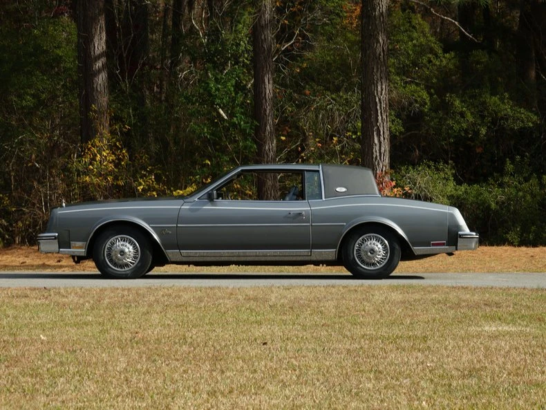 1985 Buick Riviera 4th-7th Gen - Image 8 of 31