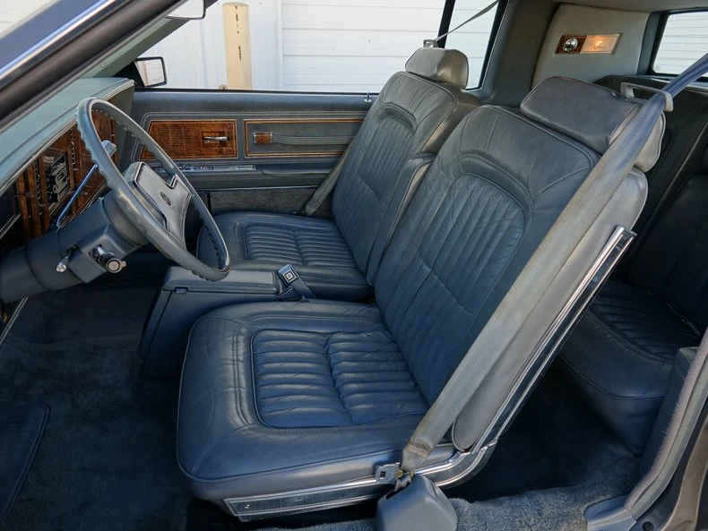 1985 Buick Riviera 4th-7th Gen - Image 25 of 31