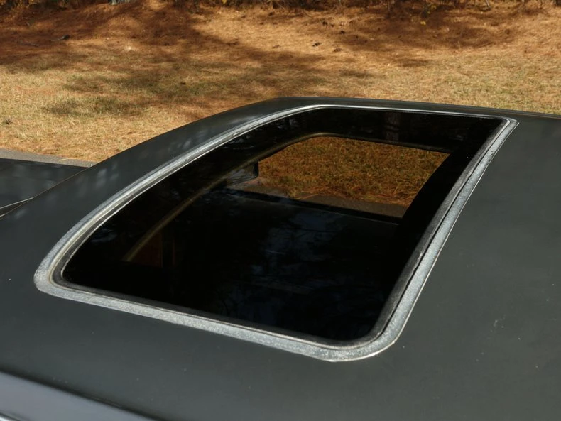 1985 Buick Riviera 4th-7th Gen - Image 11 of 31