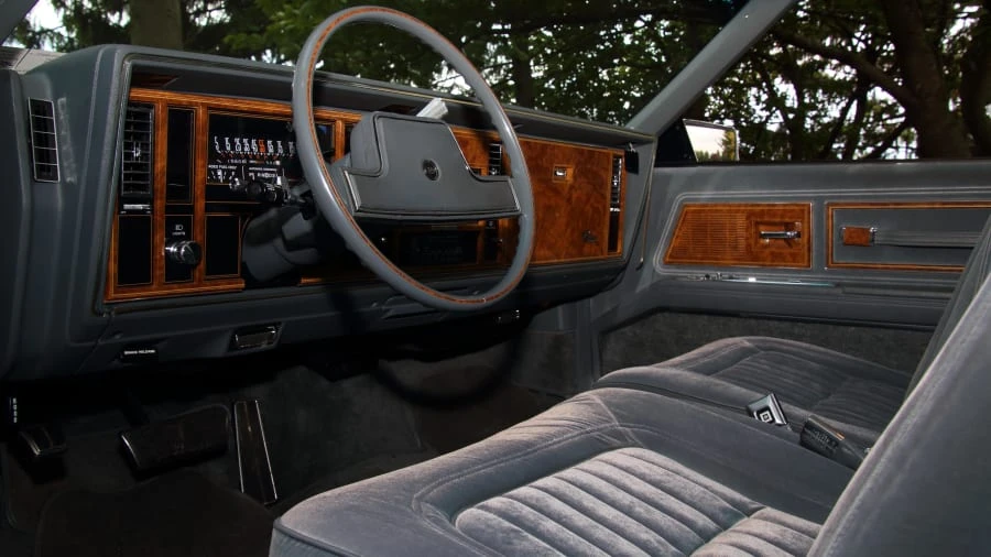 1985 Buick Riviera 4th-7th Gen - Image 4 of 12
