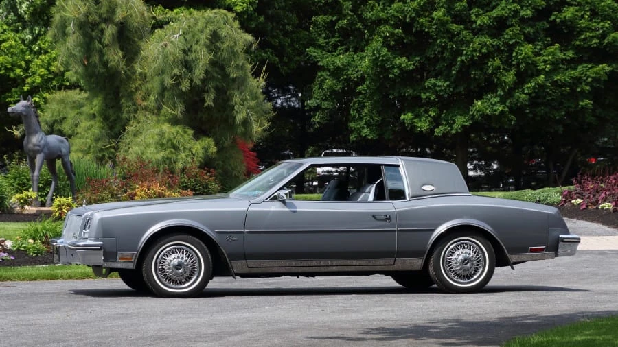 1985 Buick Riviera 4th-7th Gen - Image 8 of 12