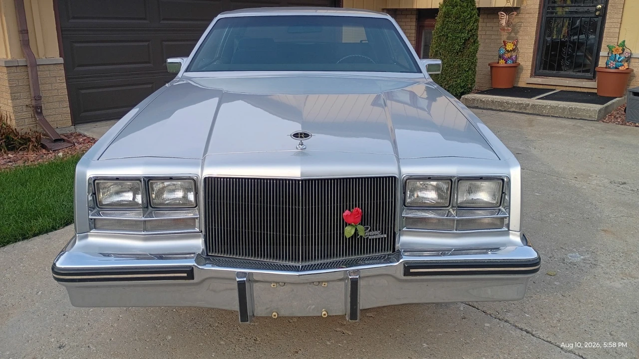 1985 Buick Riviera 4th-7th Gen - Image 2 of 31