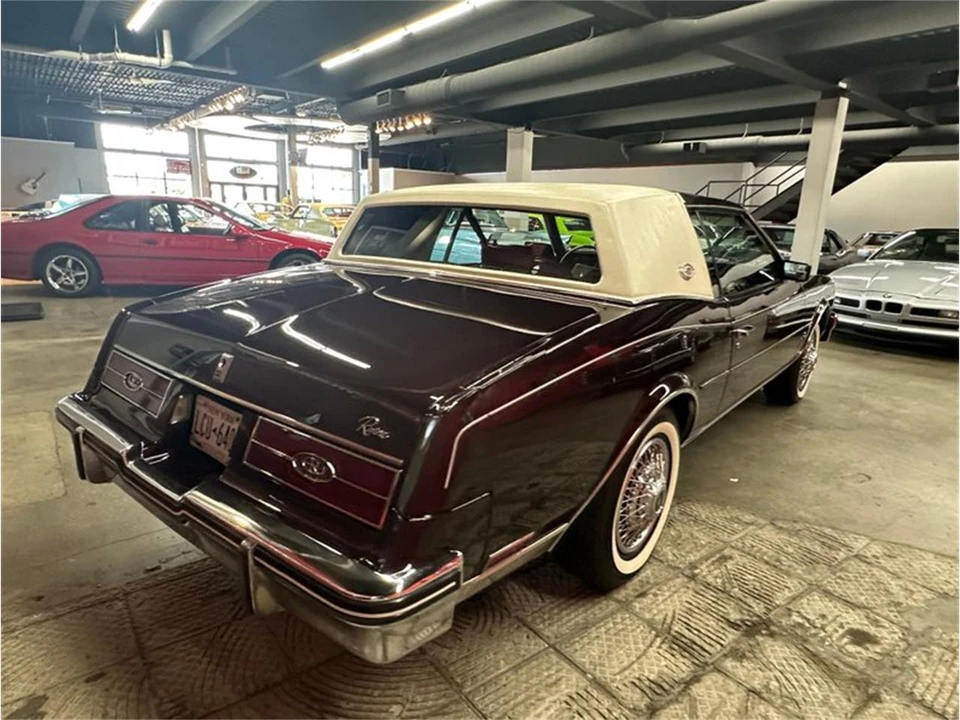 1985 Buick Riviera 4th-7th Gen - Image 23 of 31