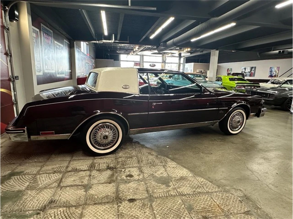 1985 Buick Riviera 4th-7th Gen - Image 17 of 31
