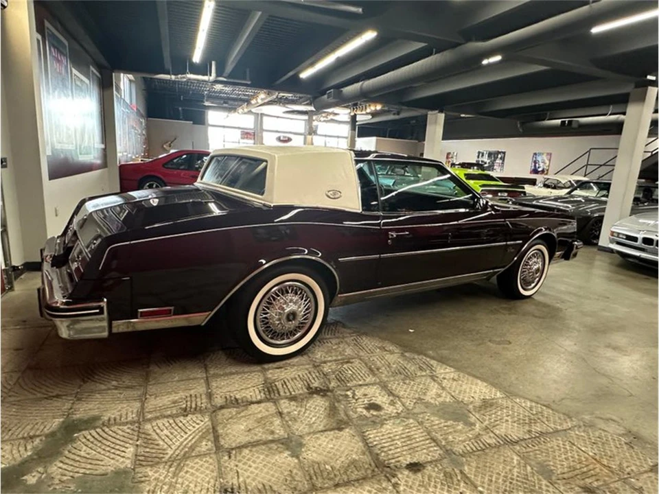 1985 Buick Riviera 4th-7th Gen - Image 15 of 31