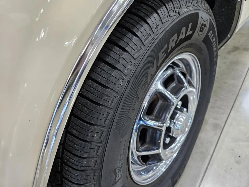 1985 Buick Riviera 4th-7th Gen - Image 29 of 29