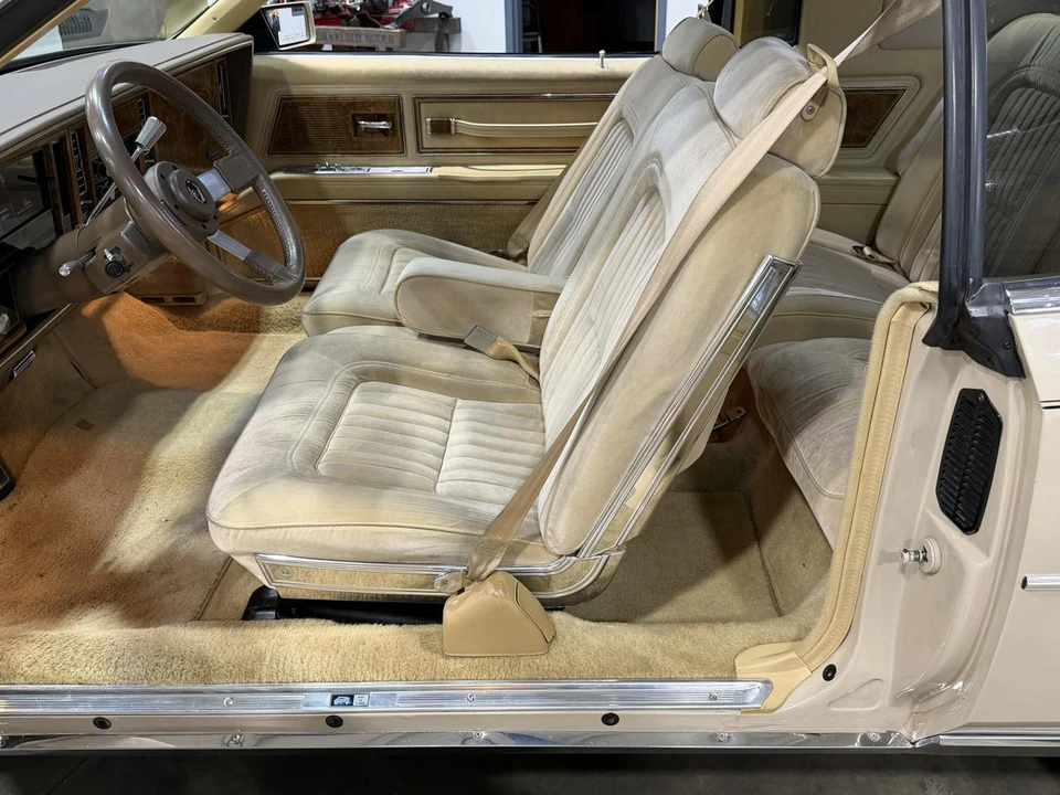 1985 Buick Riviera 4th-7th Gen - Image 13 of 29