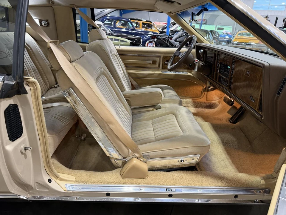 1985 Buick Riviera 4th-7th Gen - Image 19 of 29