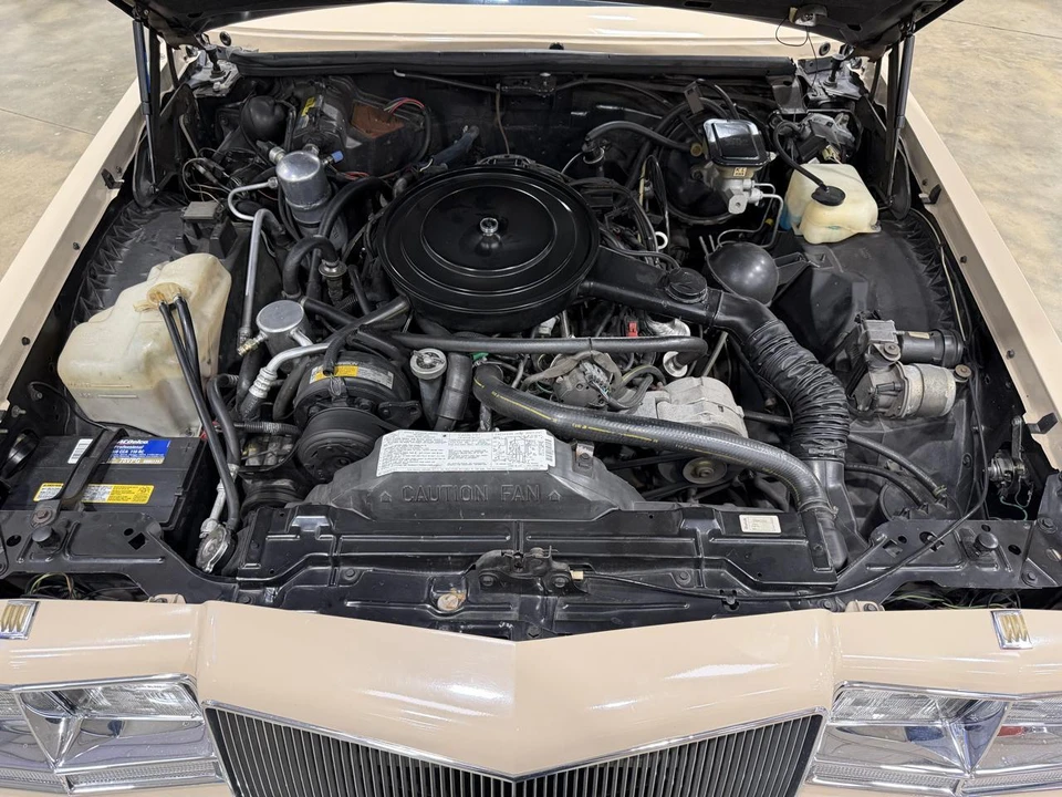 1985 Buick Riviera 4th-7th Gen - Image 10 of 29