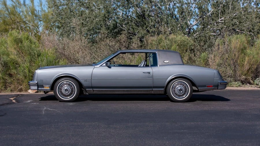 1985 Buick Riviera 4th-7th Gen - Image 2 of 20