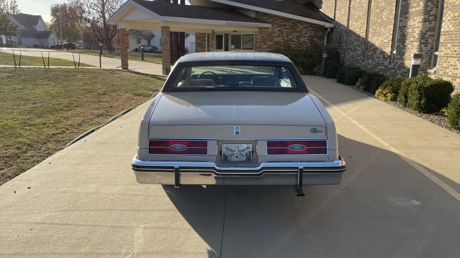 1985 Buick Riviera 4th-7th Gen - Image 8 of 26