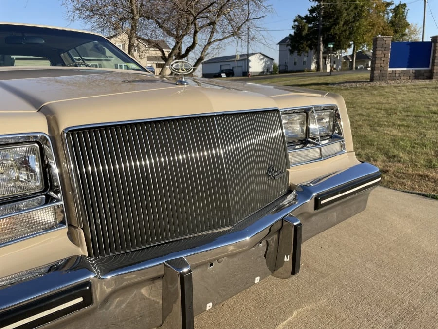 1985 Buick Riviera 4th-7th Gen - Image 10 of 26